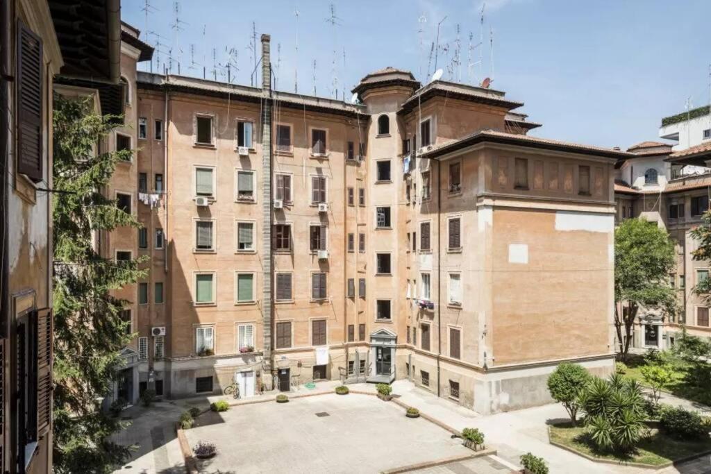 The Market At Trastevere Rome Bagian luar foto